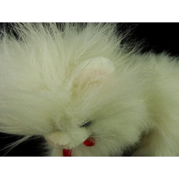 Chrisha Playful Plush White Persian Cat Fluffy Stuffed Animal Vintage 1988 - Picture 5 of 8